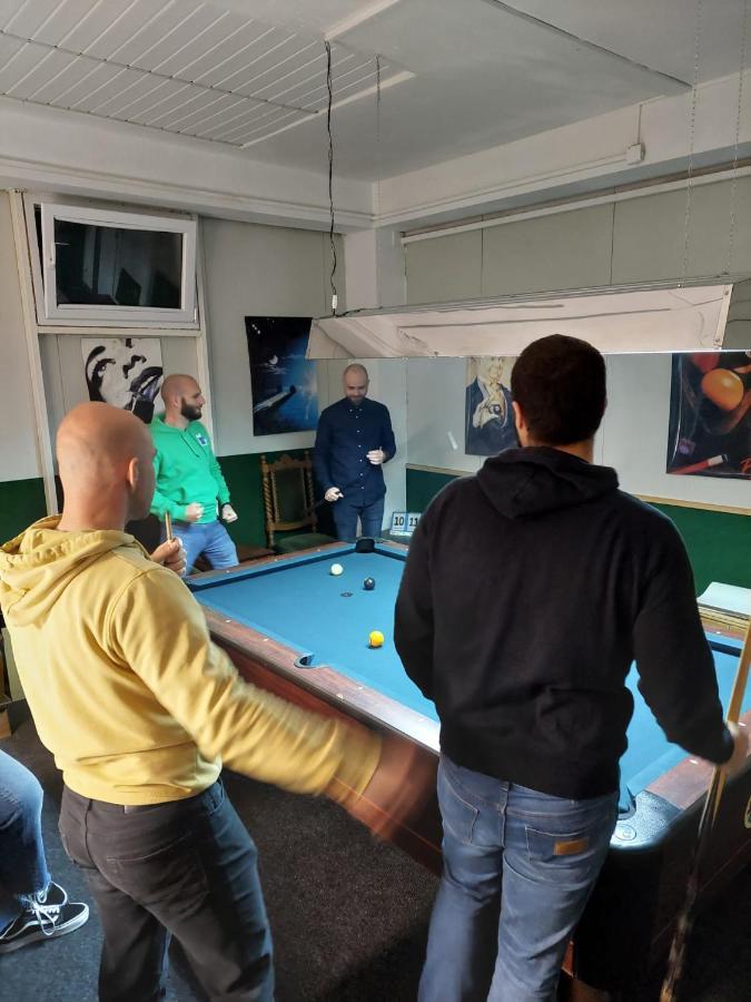 Novska Hostel Suzzzy מראה חיצוני תמונה