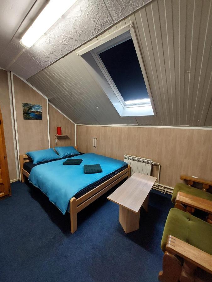 Novska Hostel Suzzzy מראה חיצוני תמונה