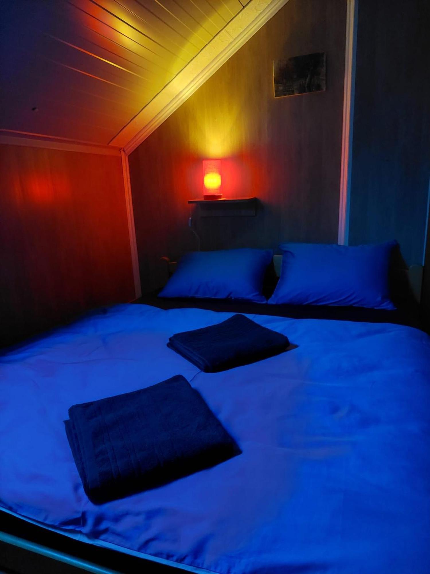 Novska Hostel Suzzzy מראה חיצוני תמונה