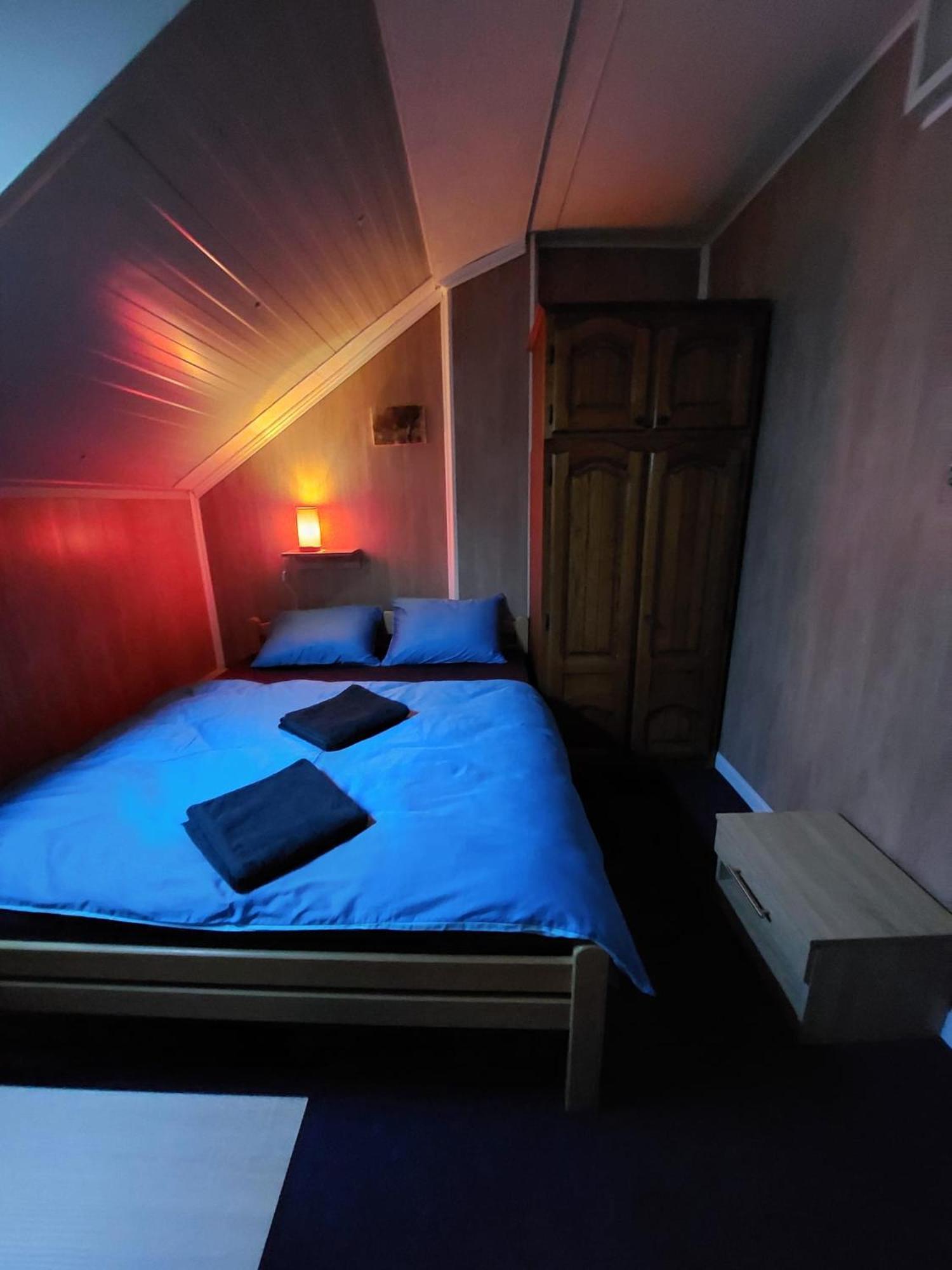 Novska Hostel Suzzzy מראה חיצוני תמונה